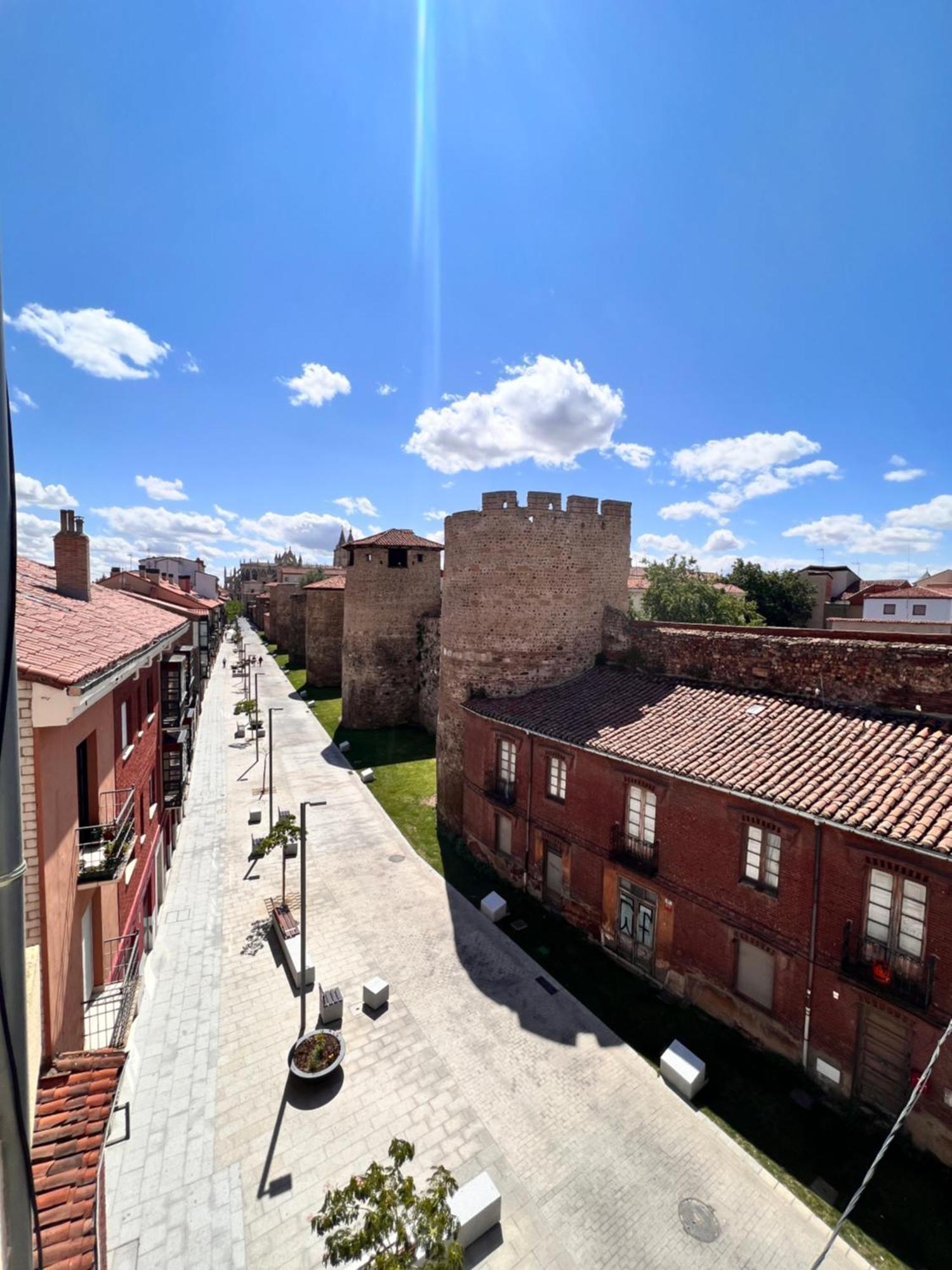 Apartamento La Muralla - Leonapartamentos Eksteriør billede